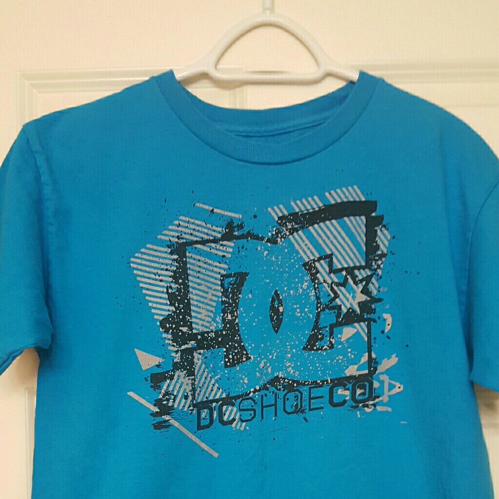 Youth XL electric blue DC t-shirt